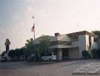 Days Inn Lansing South Екстериор снимка